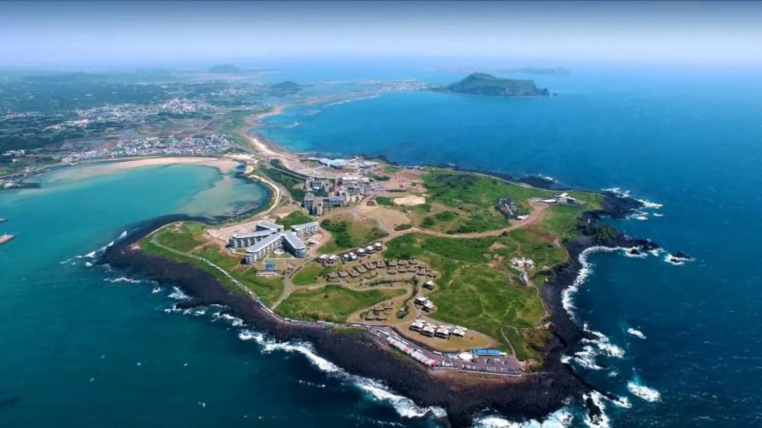 لقطة جوية من كيريباتي وهي دولة مكونة من مجموعة من الجزر المرجانية في وسط المحيط الهادي (أرشيفية)