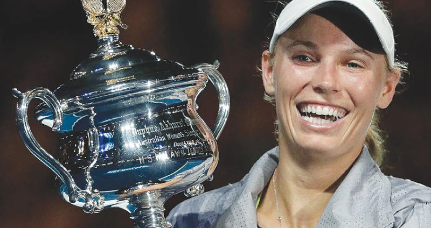 فوزنياكي تتوج بأول لقب كبير وتستعيد صدارة التصنيف (أ.ب)