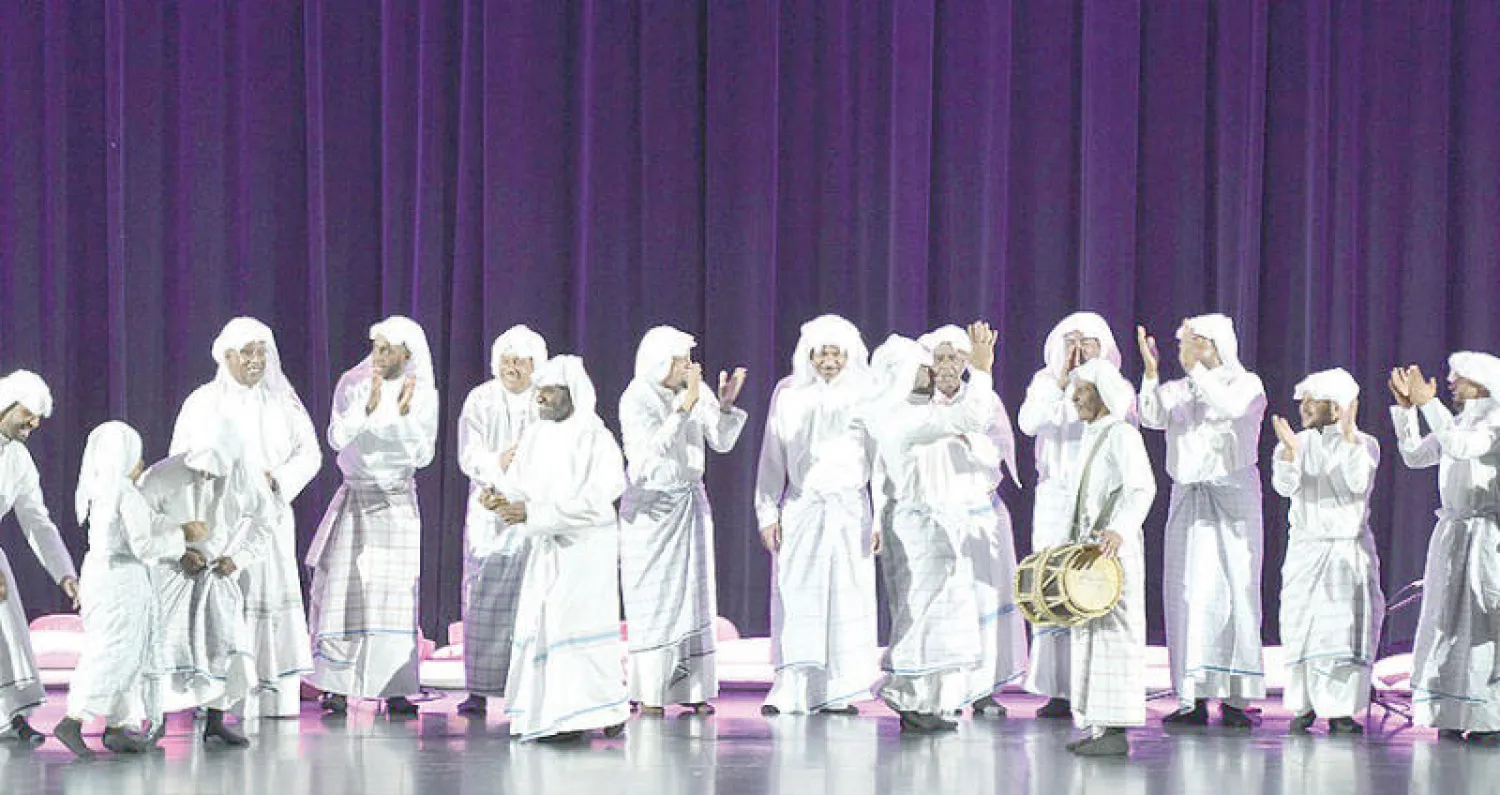 جانب من الأمسية الموسيقية على مسرح البحرين الوطني («الشرق الأوسط»)