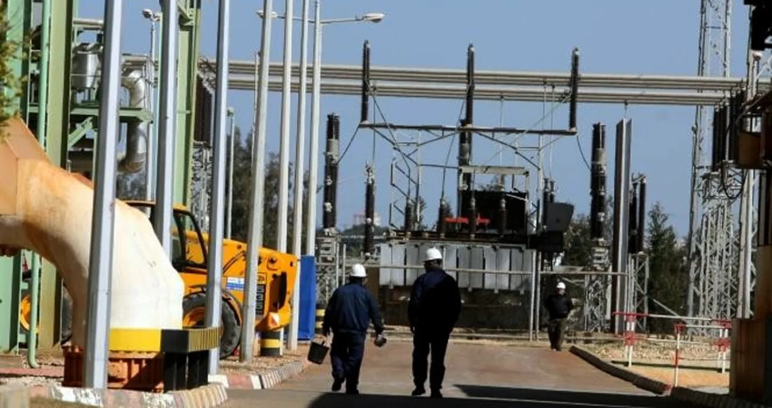 إسرائيل تسمح بإدخال مولدات كهرباء إلى غزة