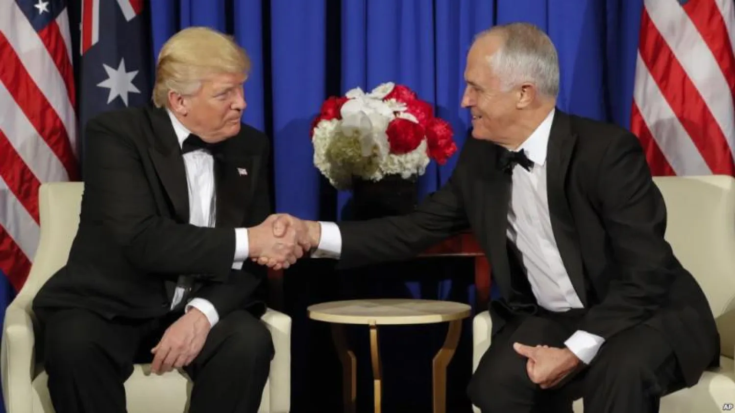 الرئيس الأميركي دونالد ورئيس الوزراء الأسترالي مالكوم تيرنبول (أ.ب)