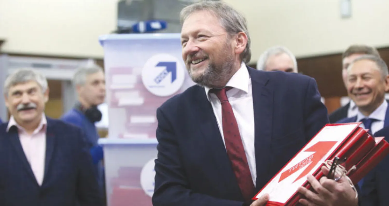 بوريس تيتوف يقدم ترشيحه للانتخابات الرئاسية في موسكو (إ.ب.أ)