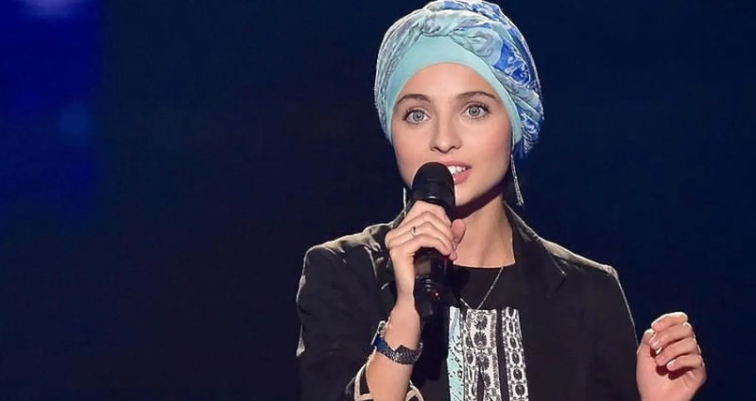 منال خلال ظهورها في البرنامج الفرنسي