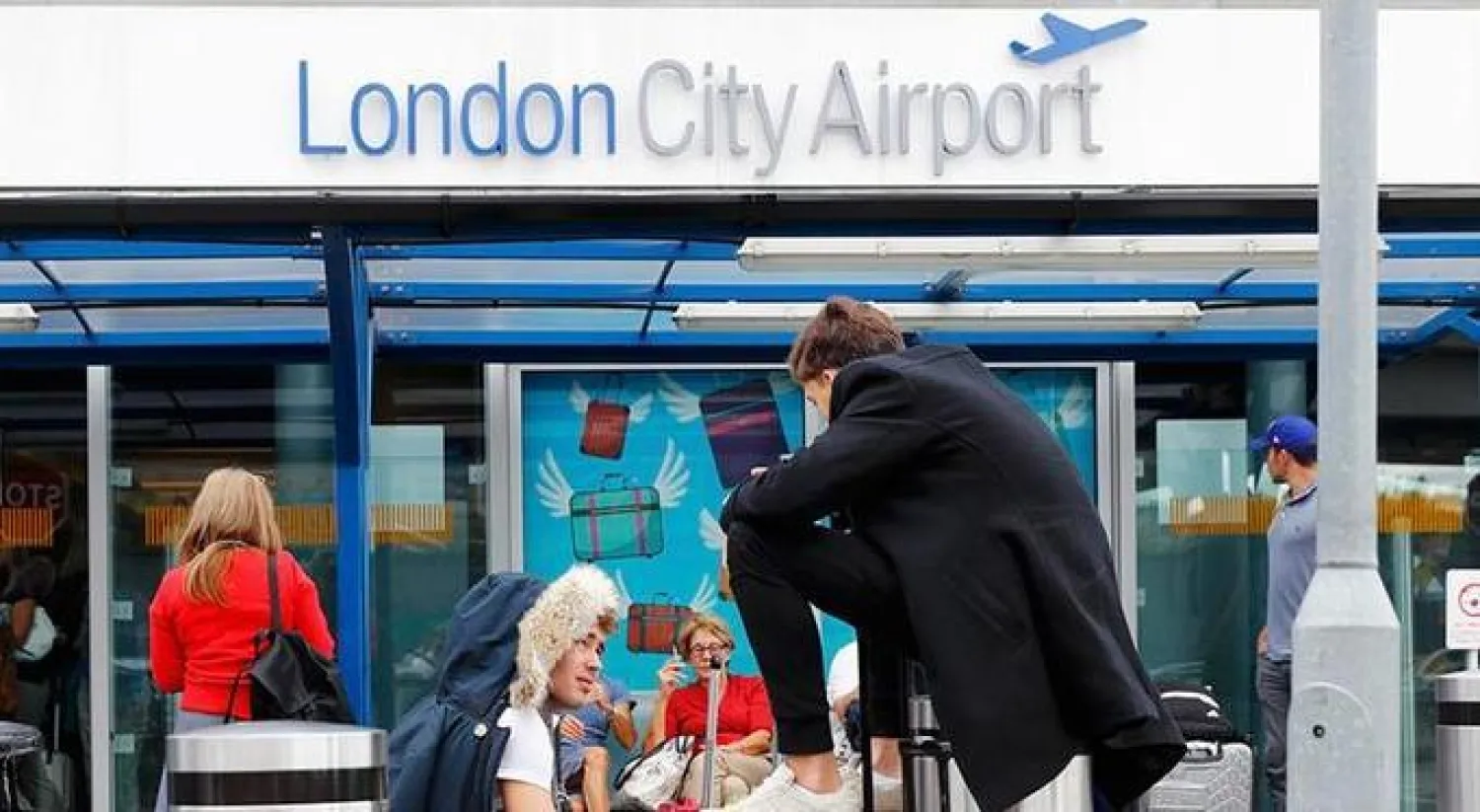 شرطة لندن أكدت أن الرحلات الجوية ستتعطل أثناء إزالة القنبلة. (أرشيفية - رويترز)