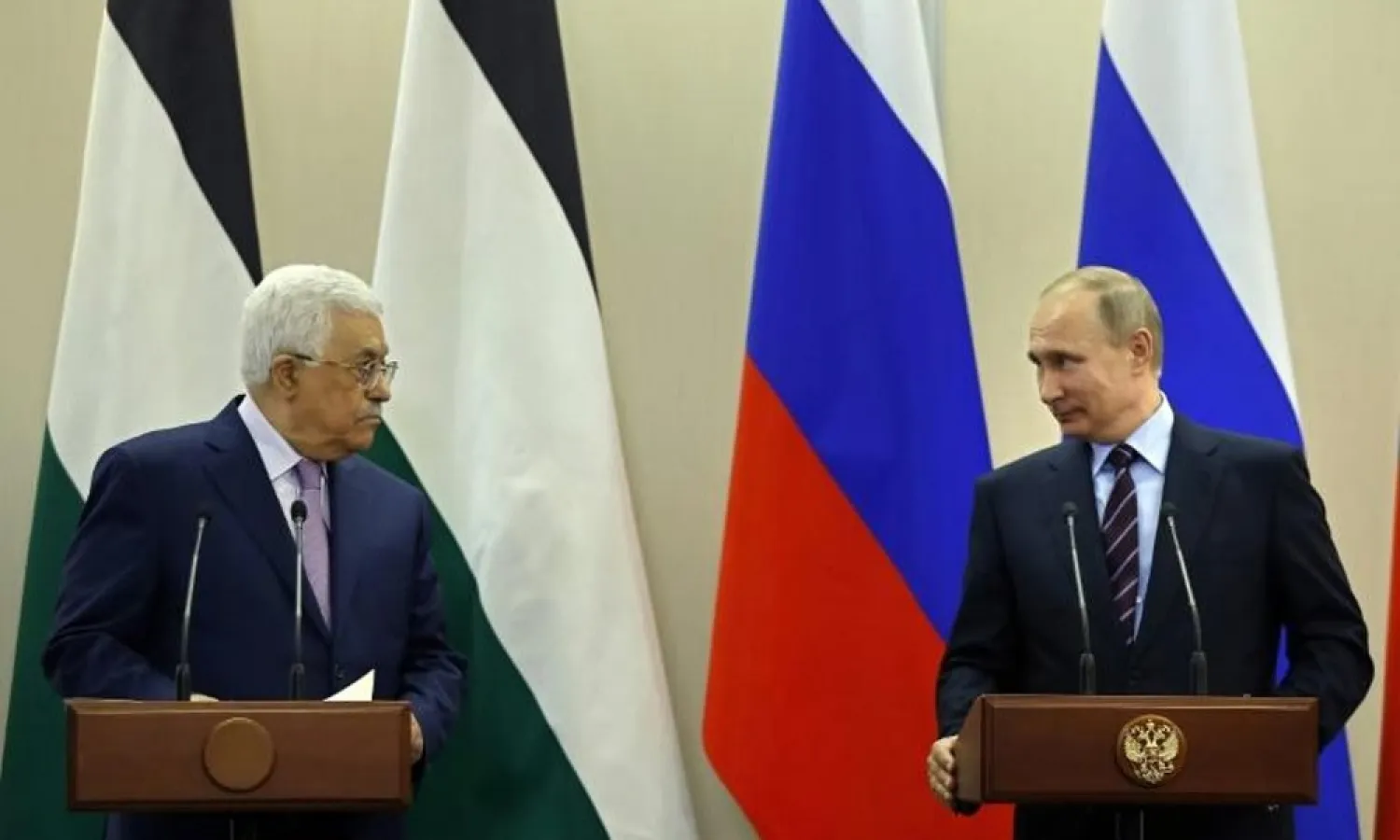 Palestinian President Mahmoud Abbas meets Russian President Vladimir Putin. (AFP file photo)