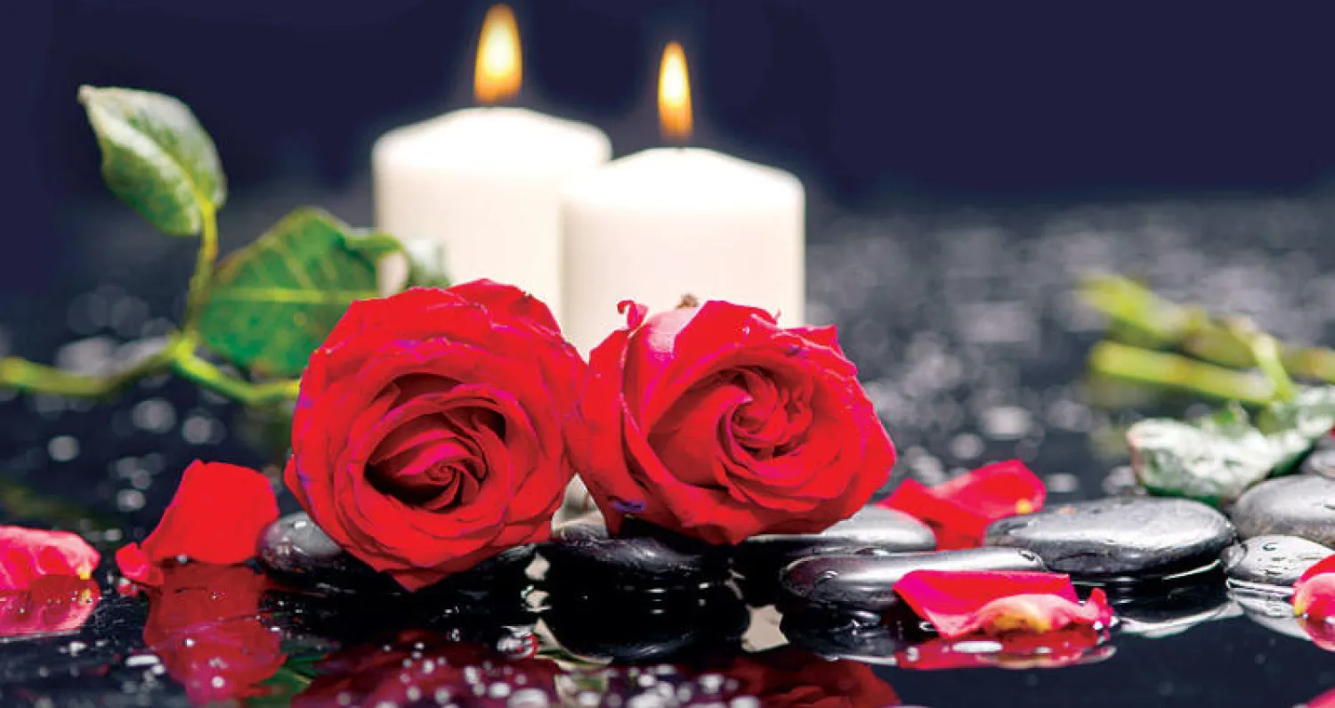 لا «يوم حب» في السعودية... لكن الورود لا تذبل