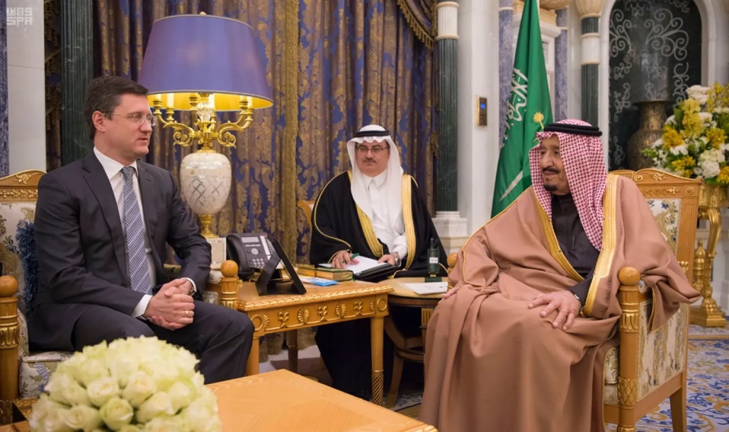 Custodian of the Two Holy Mosques King Salman bin Abdulaziz receives the Russian energy minister in Riyadh. (SPA)