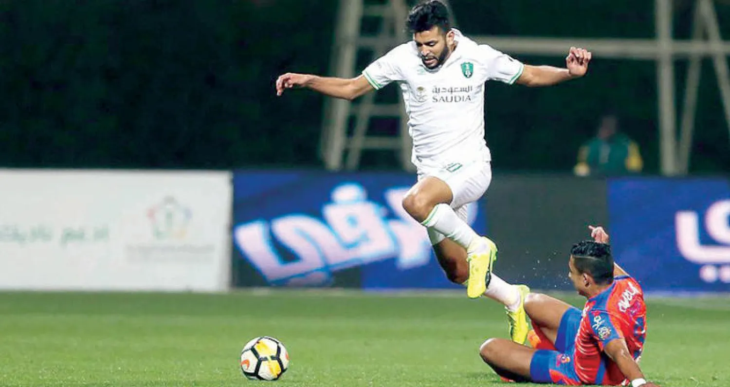 قذيفة ميليسي تثبت الهلال في الصدارة... والفيحاء يقهر الأهلي بالتعادل