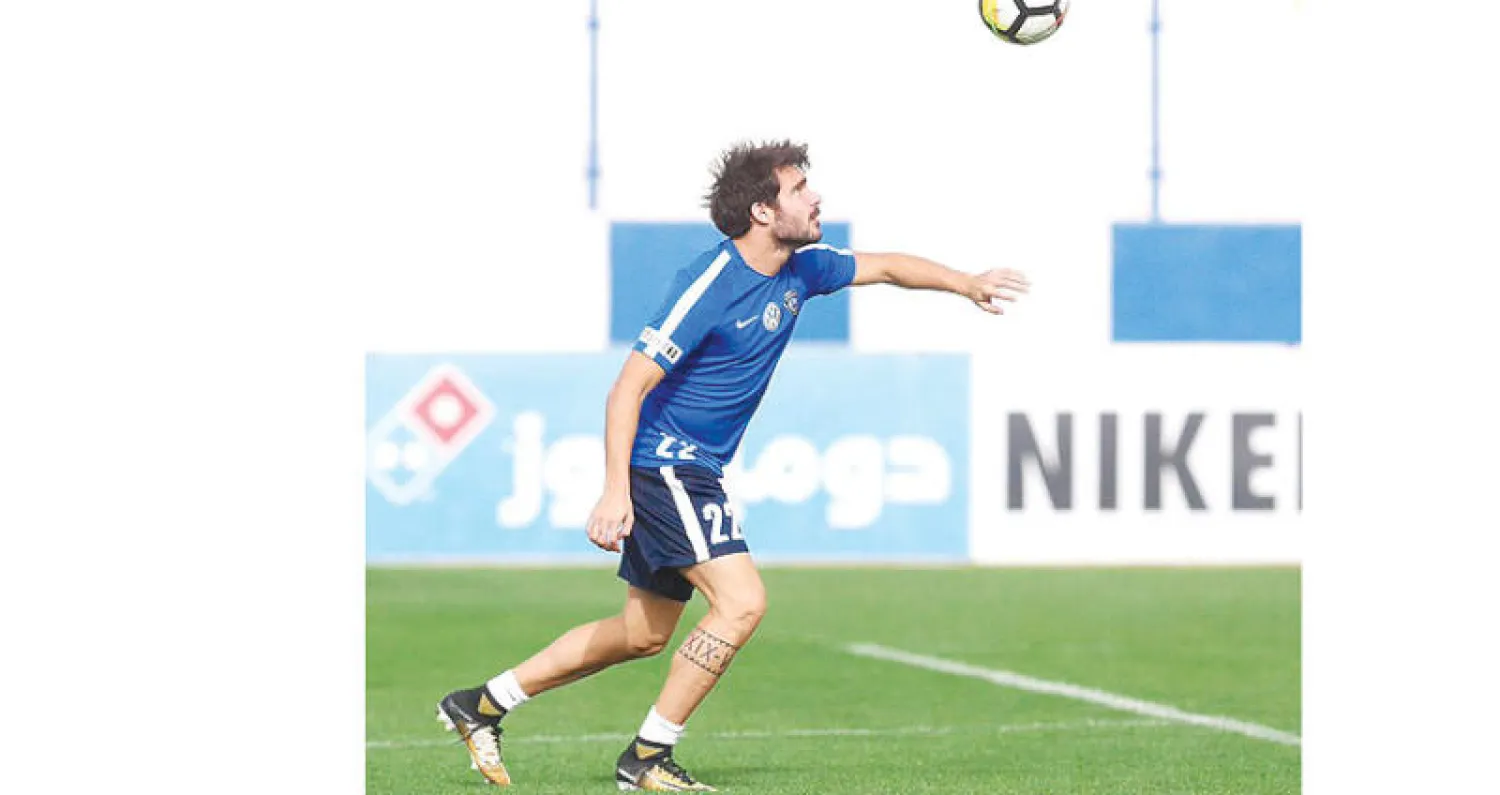 سيروتي خلال تدريبات الهلال أمس (المركز الإعلامي بنادي الهلال)