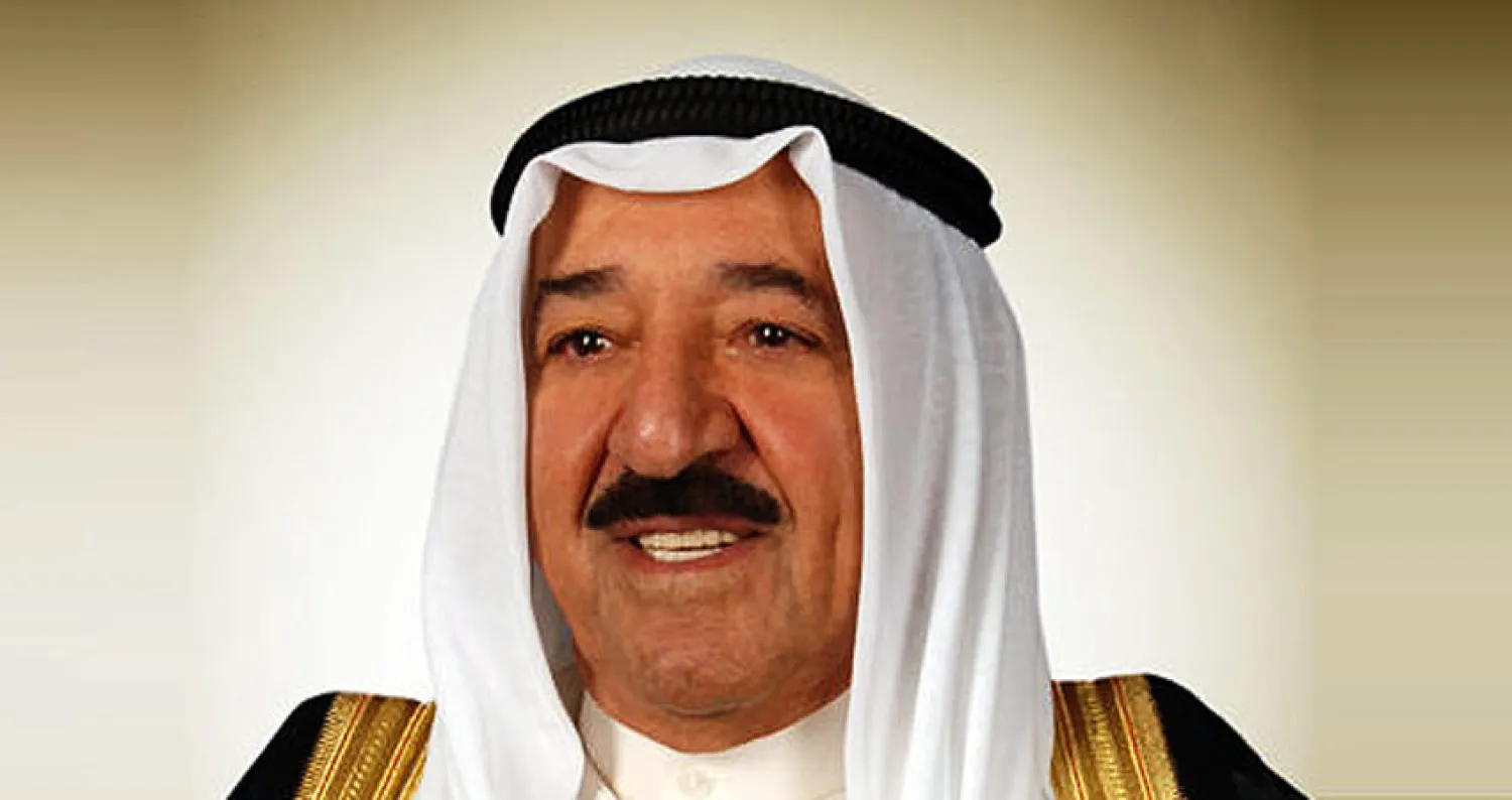 أمير الكويت يسدد ديون الغارمين
