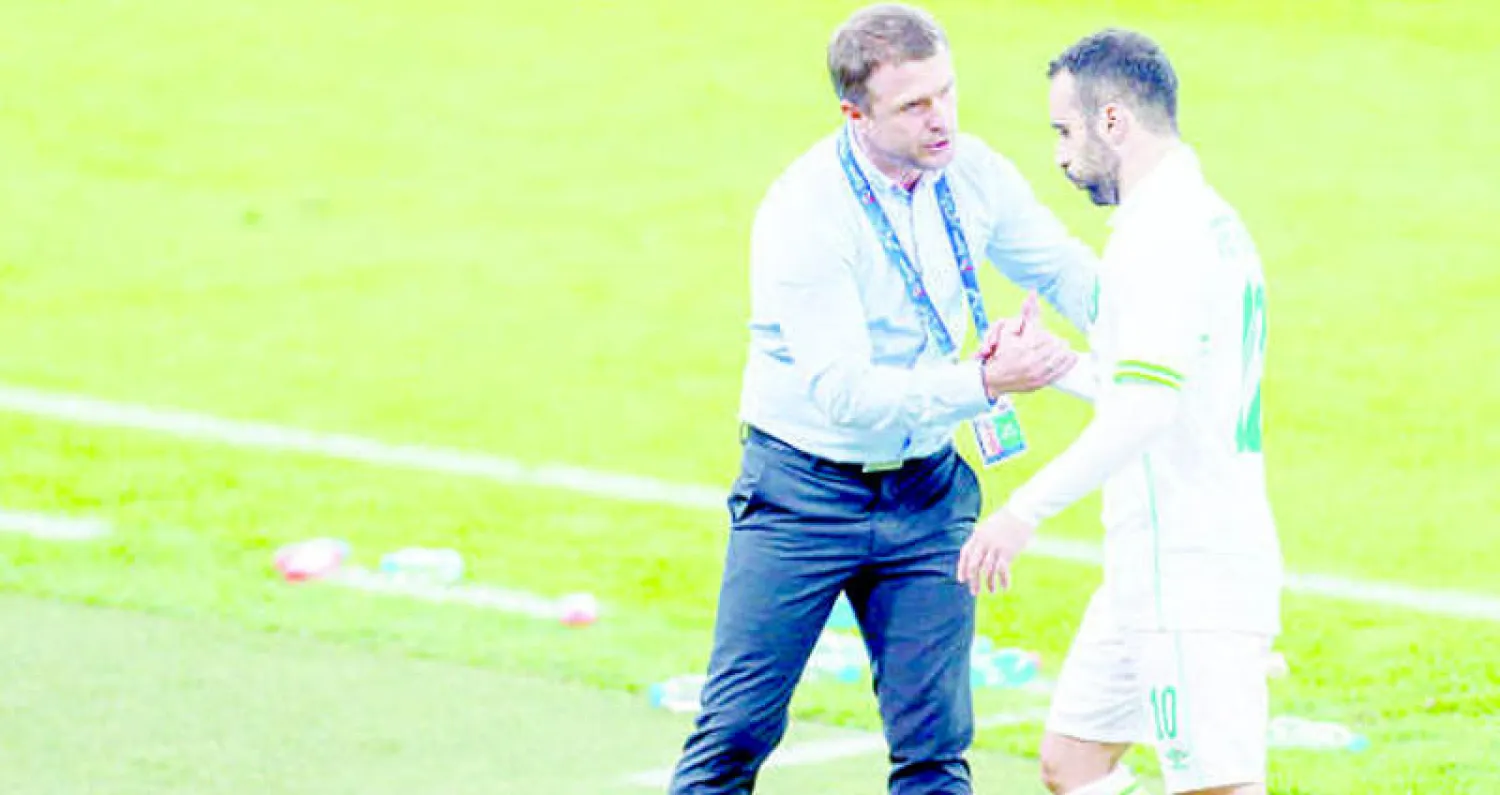 الأهلي يستنجد بمدرب شبابي سابق