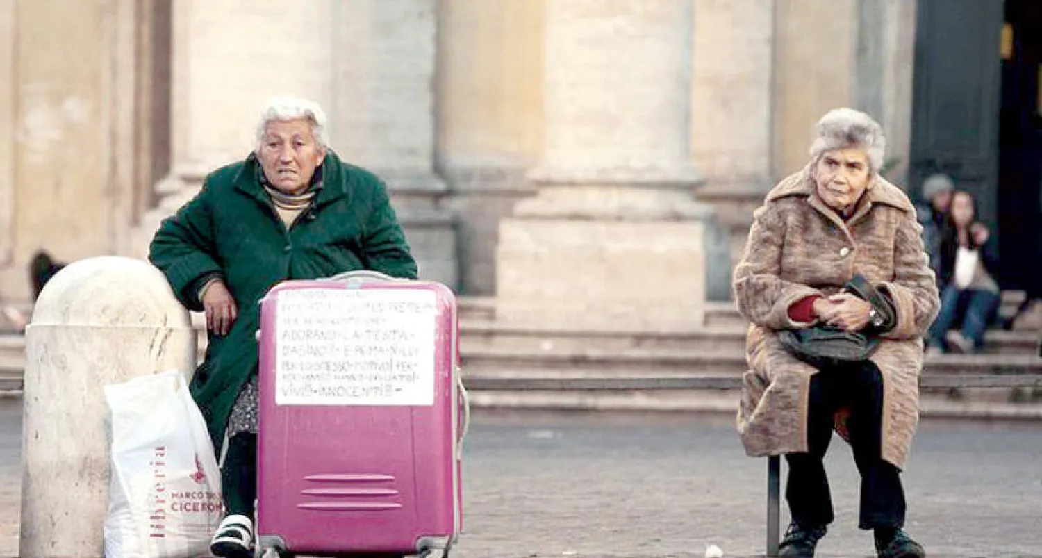 ملايين الإيطاليين دخلوا تحت خط الفقر خلال السنوات الماضية رغم الانتعاش الاقتصادي (رويترز)