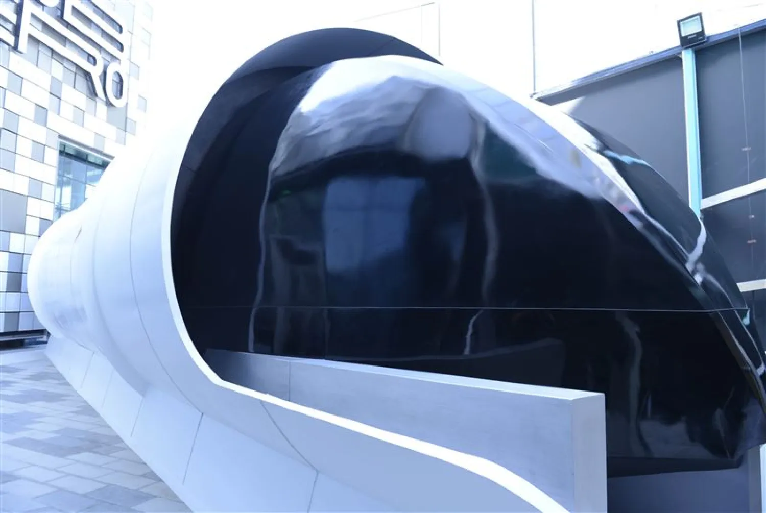 Dubai's RTA Unveils Prototype of Hyperloop One