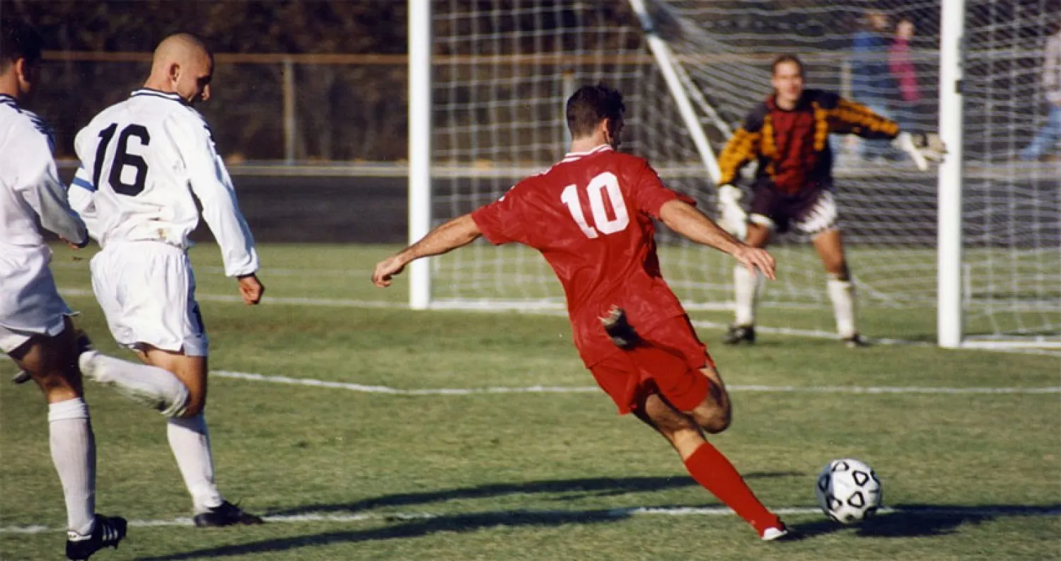 ممارسة كرة القدم وقاية وعلاج للأمراض المرتبطة بنمط الحياة