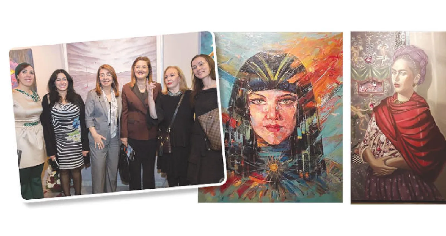 عمل للفنانة أمينة سالم - من أعمال الفنان الدكتور طاهر عبد العظيم - الدكتورة هالة السعيد وزيرة التخطيط والمتابعة والإصلاح الإداري  والدكتورة غادة والي وزيرة التضامن الاجتماعي خلال حفل الافتتاح