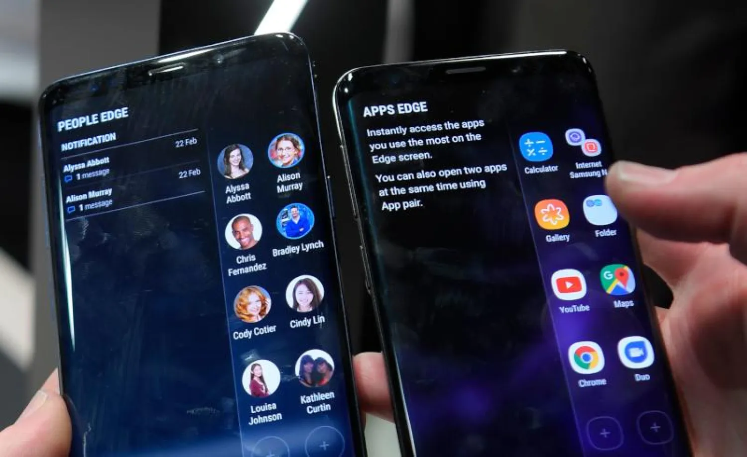 أطلقت «سامسونغ» الهاتف «غالاكسي إس 9» خلال معرض الهواتف المحمولة في برشلونة (أ.ف.ب)