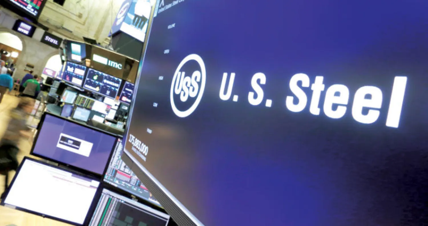 أعلن الرئيس الأميركي عن فرض رسوم جمركية جديدة لحماية صناعة الصلب (أ.ب)