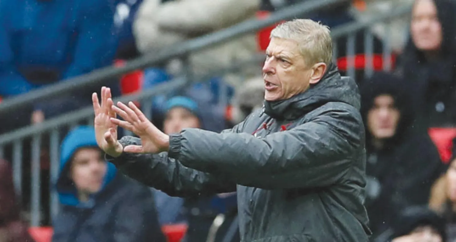 مأساة فينغر تتواصل في آرسنال (رويترز)