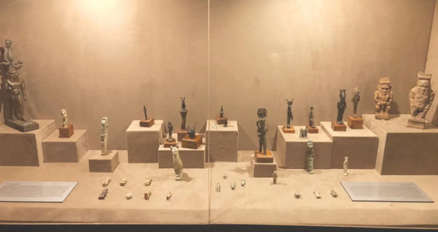 جانب من المعروضات في متحف تل بسطا («الشرق الأوسط»)