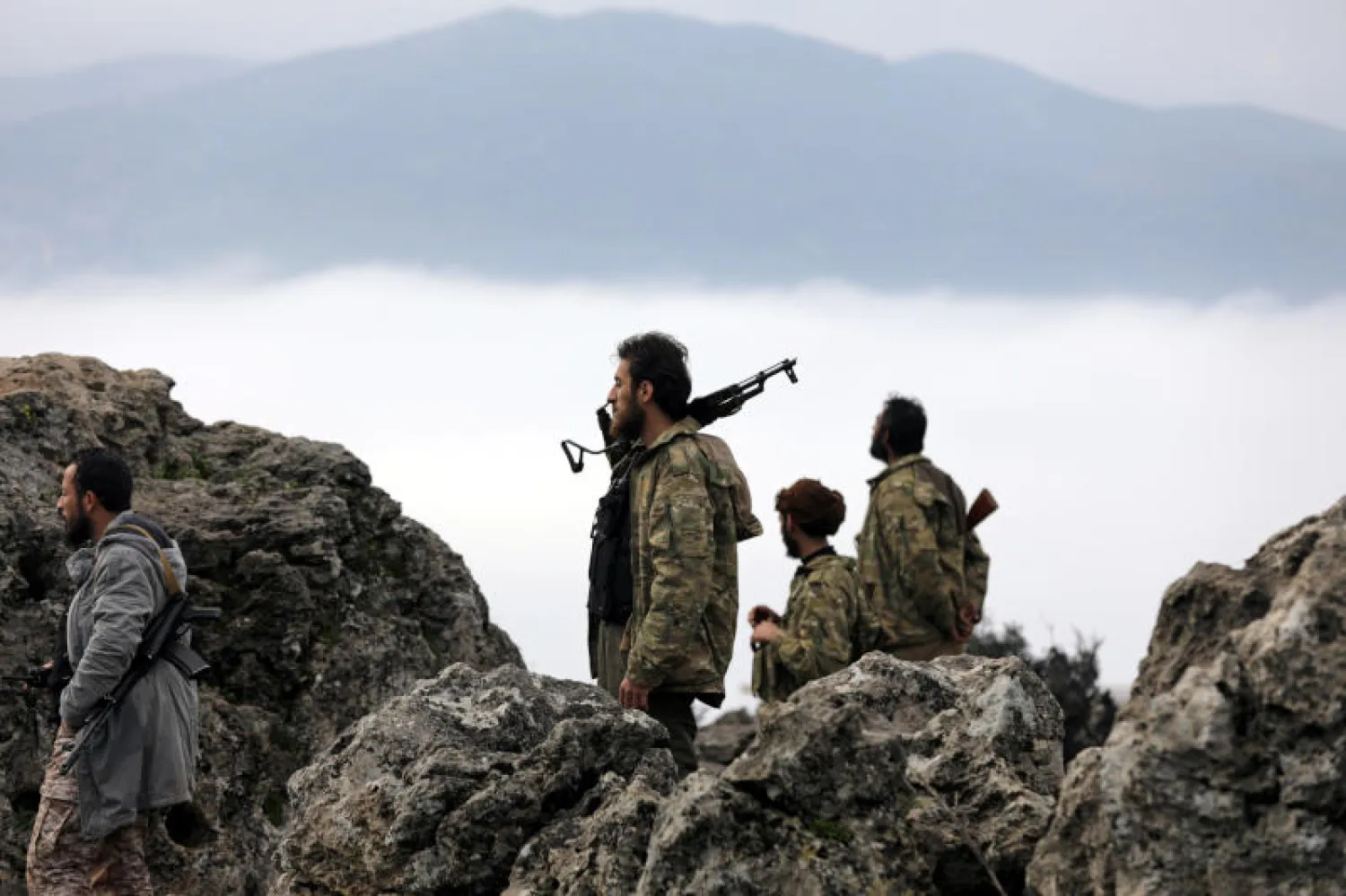 عناصر من الجيش السوري الحر في عفرين (رويترز)