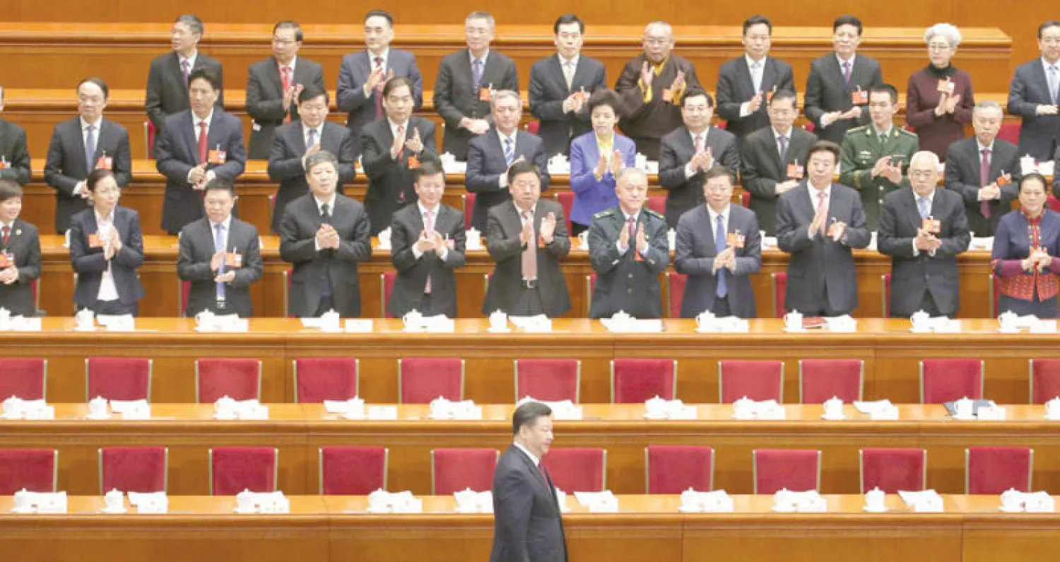 شي يصل إلى افتتاح الجلسة السنوية للجمعية الوطنية الشعبية في بكين أمس (إ.ب.أ)
حاملة الطائرات الأميركية في ميناء داننغ الفيتنامي أمس (أ.ف.ب)