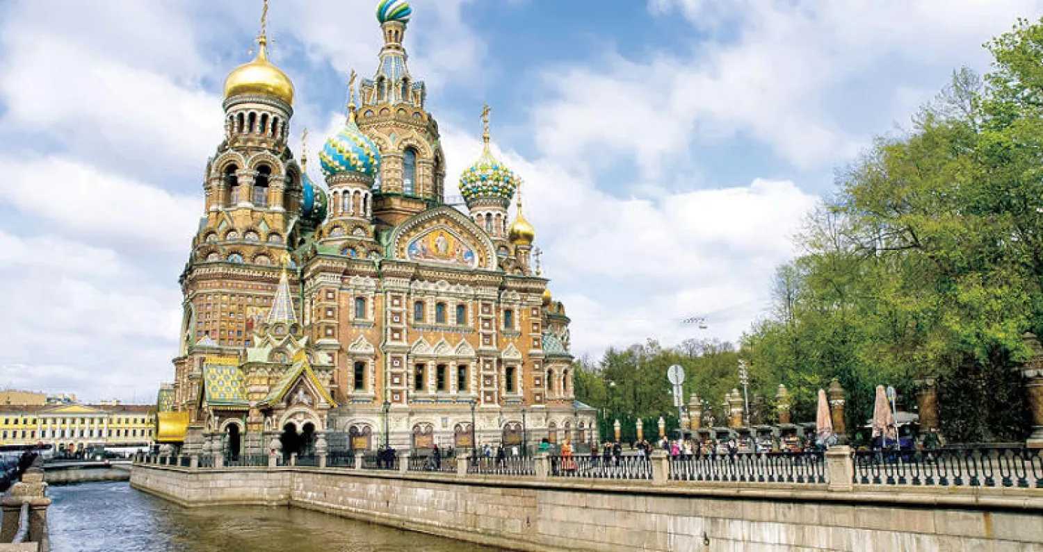 سان بطرسبورغ تزيد جاذبيتها استعداداً لزوار الصيف