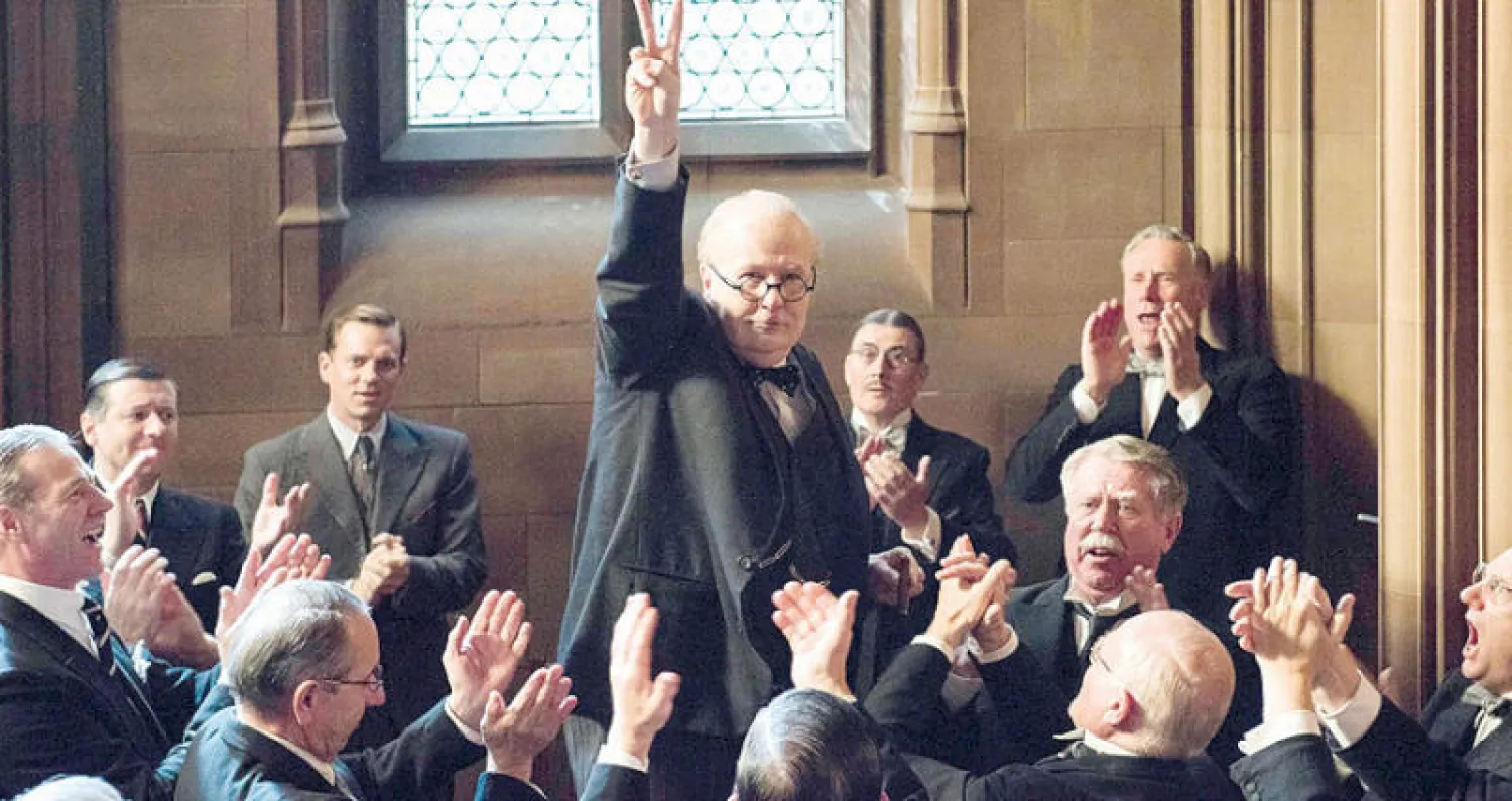 من فيلم {الساعة الأكثر قتامة»