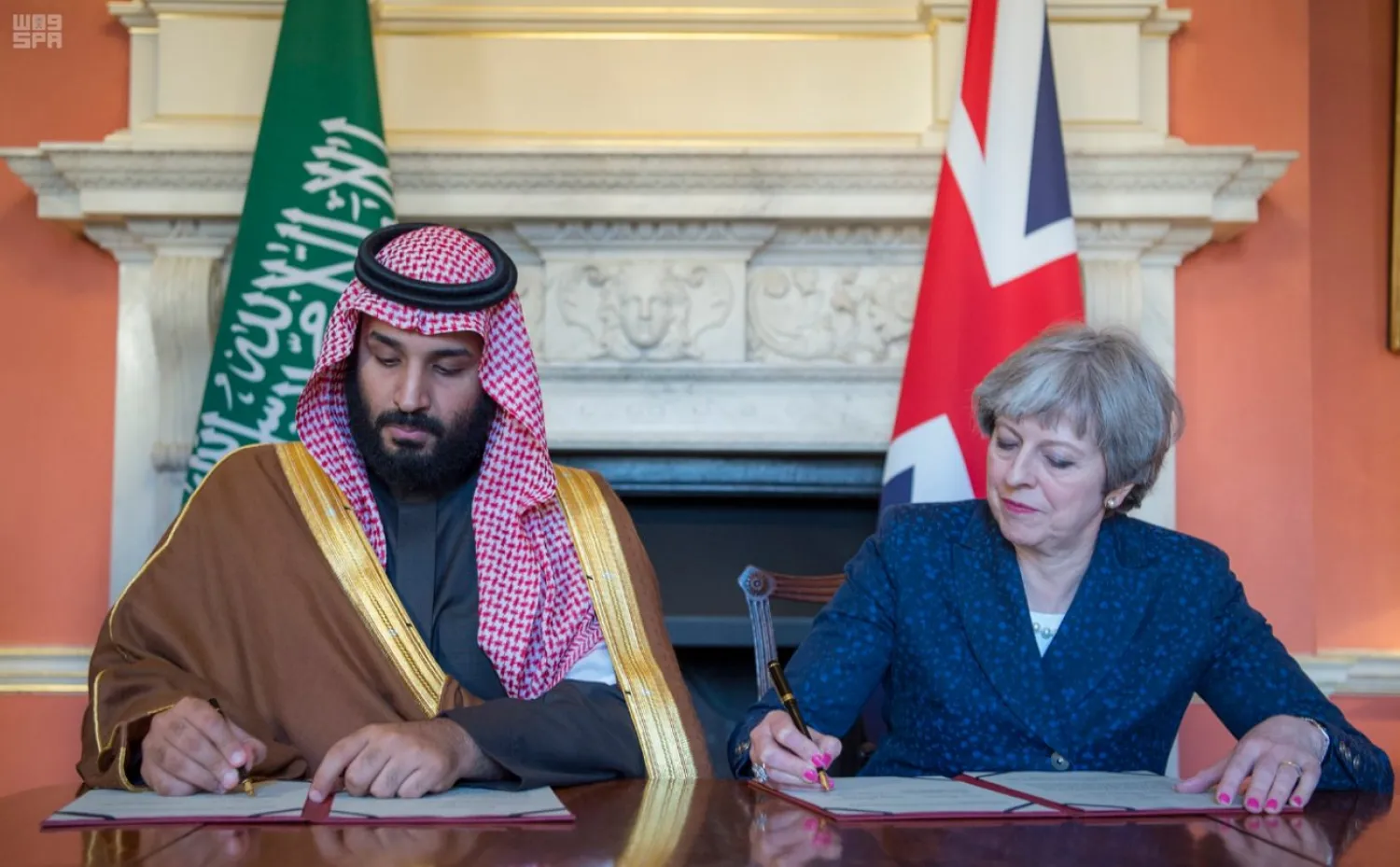Saudi Crown Prince Mohammed bin Salman and British Prime Minister Theresa May hold a bilateral meeting (SPA)