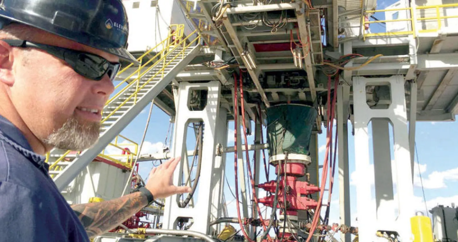 إحدى منصات الحفر في حوض البريميان العملاق في تكساس (رويترز)