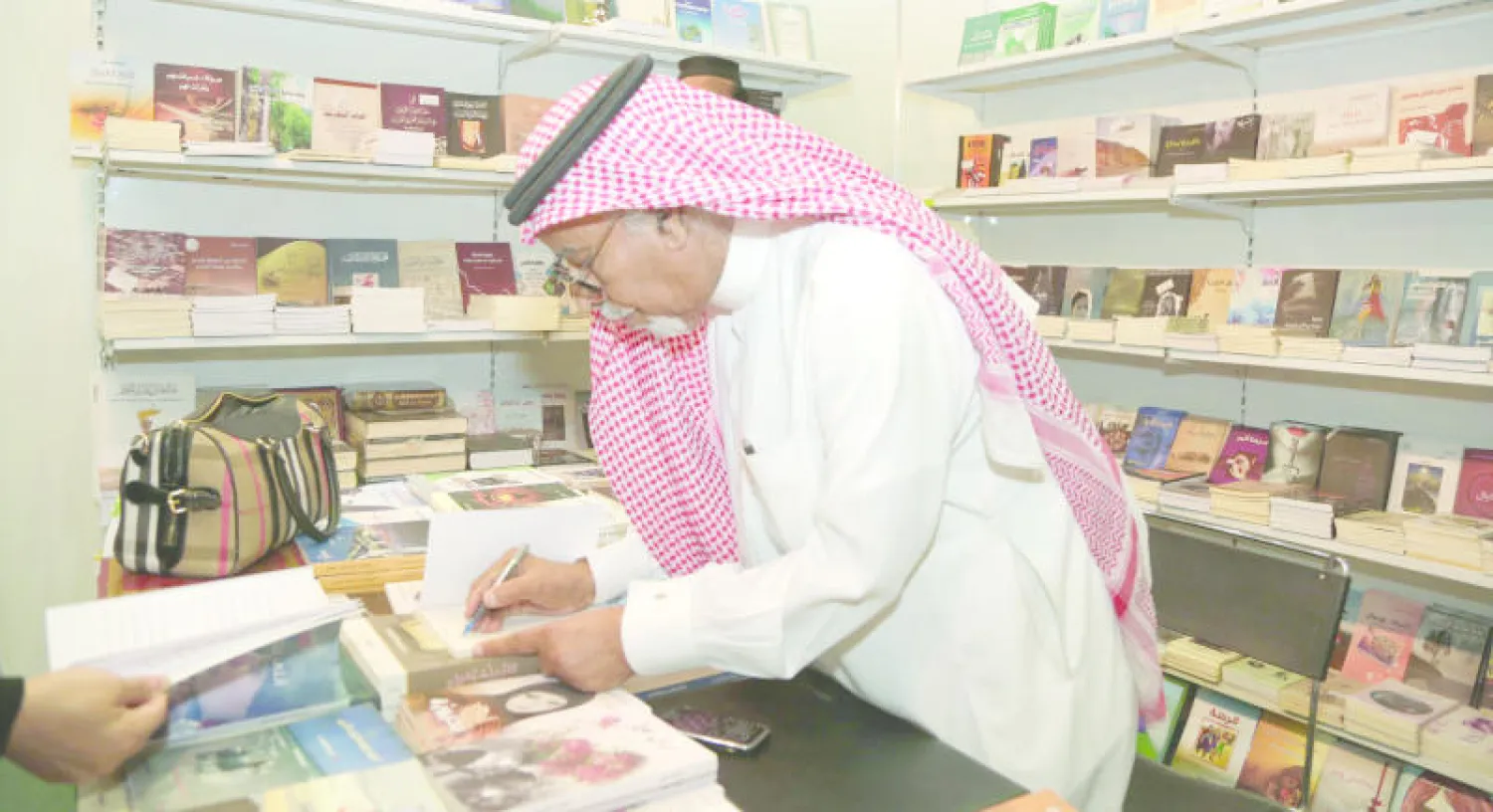 مبدأ «حرية التعبير» جواز مرور استثنائي بمعرض الرياض للكتاب