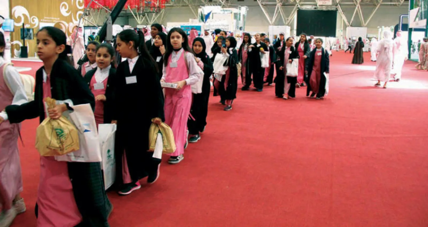 المطبوعات المهتمة بالاقتصاد والعمل تلقى رواجاً في معرض الرياض للكتاب