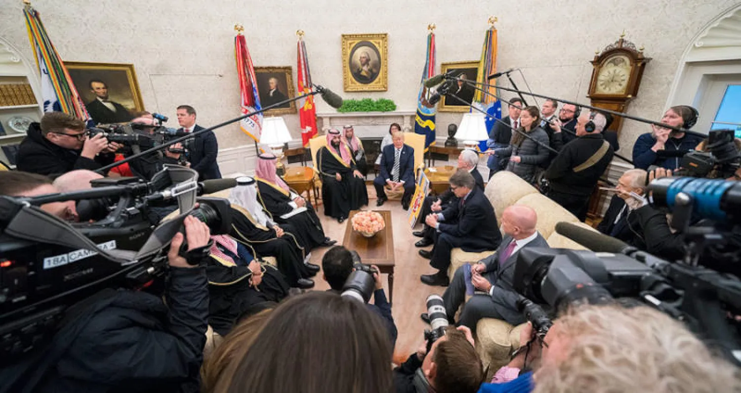 الرئيس الأميركي دونالد ترمب يستقبل ولي العهد السعودي الأمير محمد بن سلمان في البيت الأبيض (إ.ب.أ)