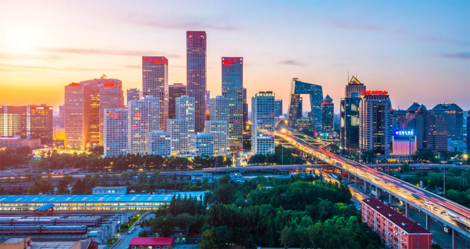 بكين تتعهد الانفتاح وتفادي المخاطر المالية