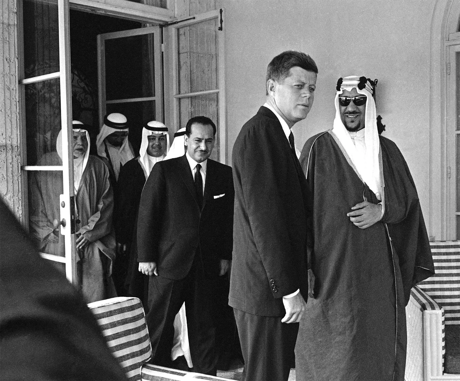 الملك سعود بن عبد العزيز والرئيس جون كينيدي يلتقيان في 27 يناير 1962 بفلوريدا (آب)