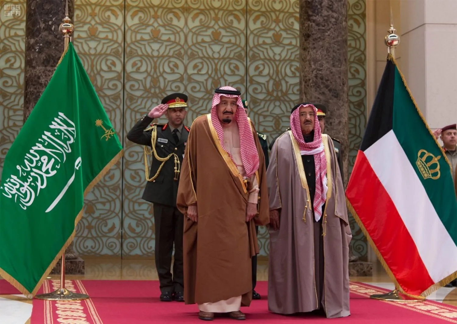 Saudi King Salman receives a telephone call from the Emir of Kuwait. (SPA)