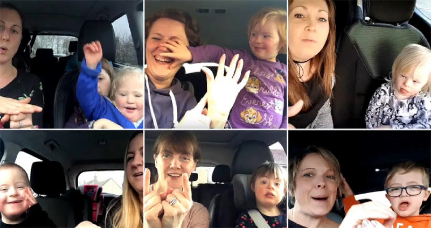 بالفيديو... 50 سيدة يغنين مع أطفالهن المصابين بـ«داون»