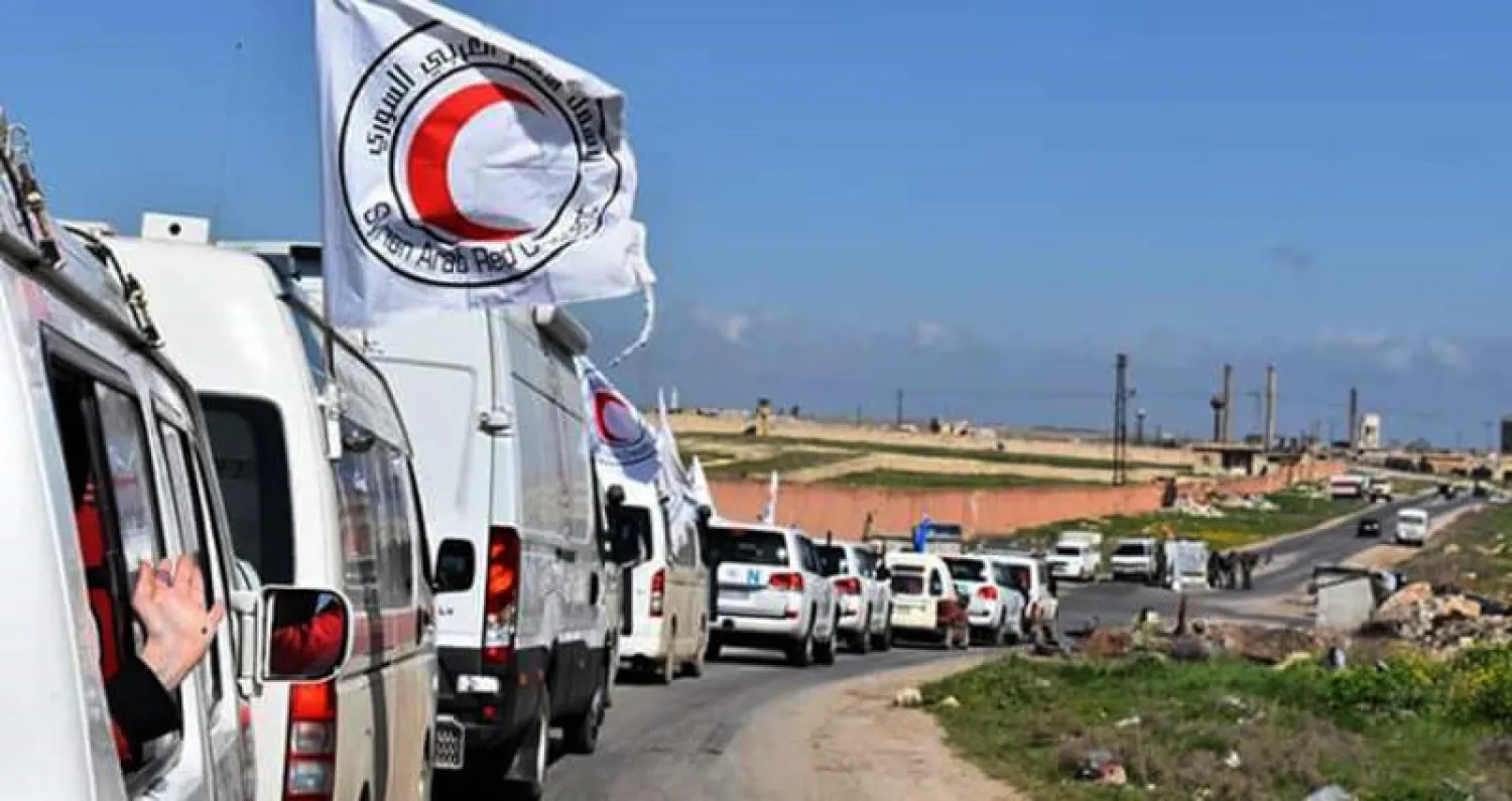 سيارات تابعة لمنظمة الهلال الأحمر السوري في طريقها إلى درعا («الشرق الأوسط»)