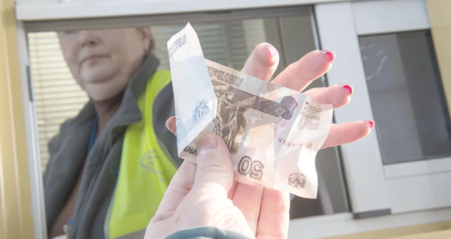 روسيا: الروبل أول ضحايا طرد الدبلوماسيين... والغاز بصدد الاشتعال