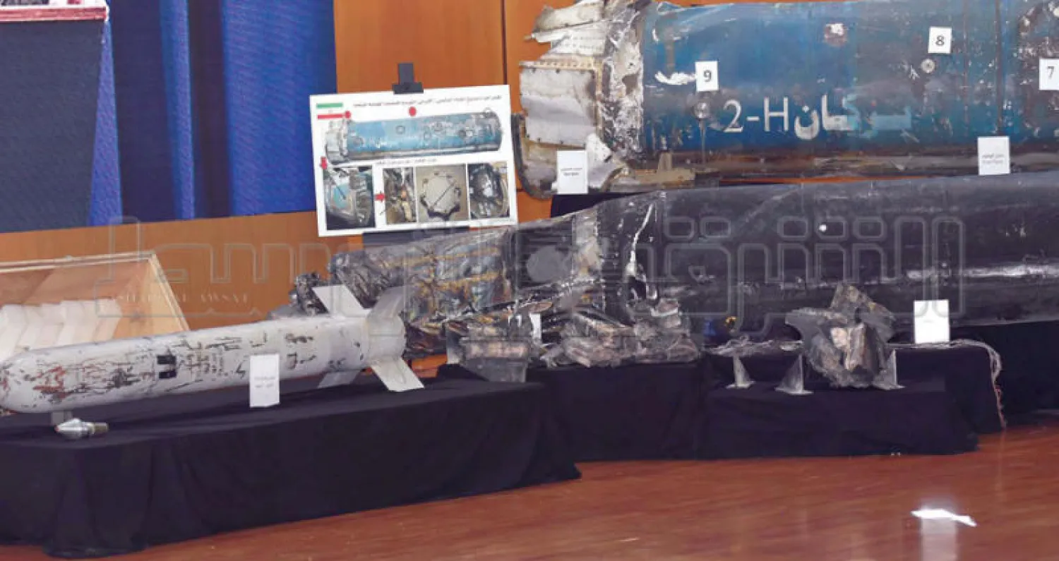 جانب من الأدلة التي عرضها التحالف لبقايا صواريخ باليستية إيرانية مدمرة استهدفت السعودية والداخل اليمني (تصوير: بشير صالح)