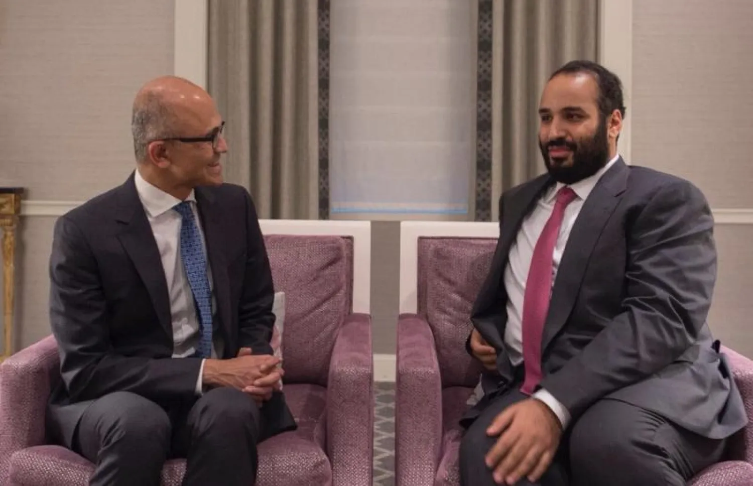 ولي العهد السعودي الأمير محمد بن سلمان يلتقي رئيس مايكروسوفت ساتيا ناديلا (واس)