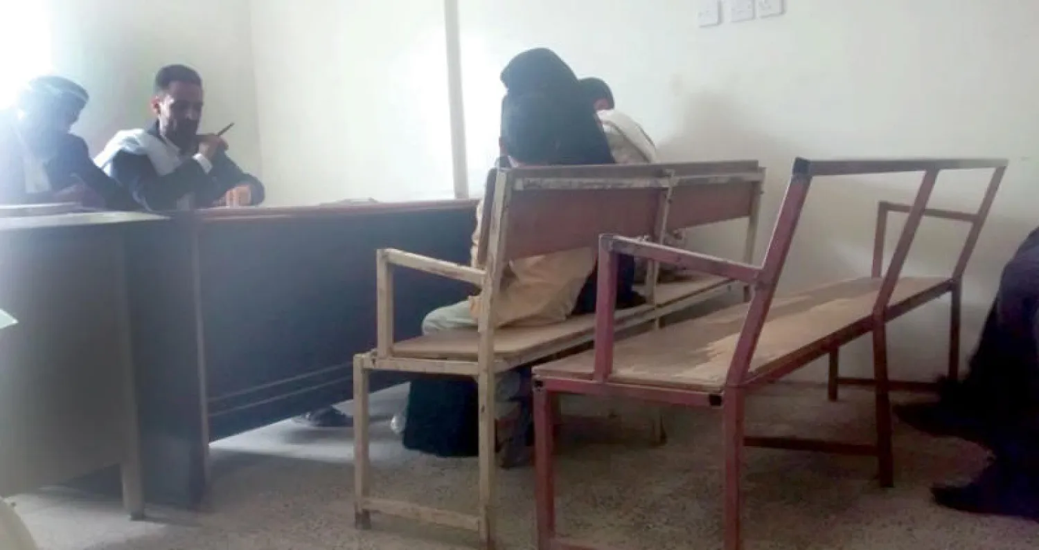 انتشار النظرة الدونية للأنثى ومحاباة السلطات للذكور في العائلة من أسباب معاناة اليمنيات في قضايا الميراث («الشرق الأوسط»)