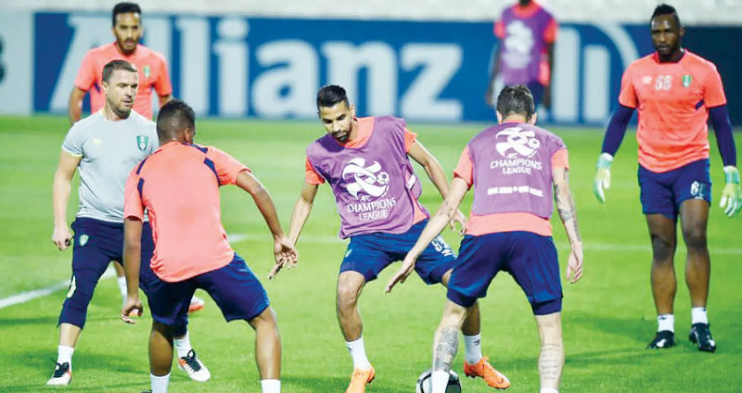 من استعدادات الأهلي للمباراة الآسيوية غداً («الشرق الأوسط»)