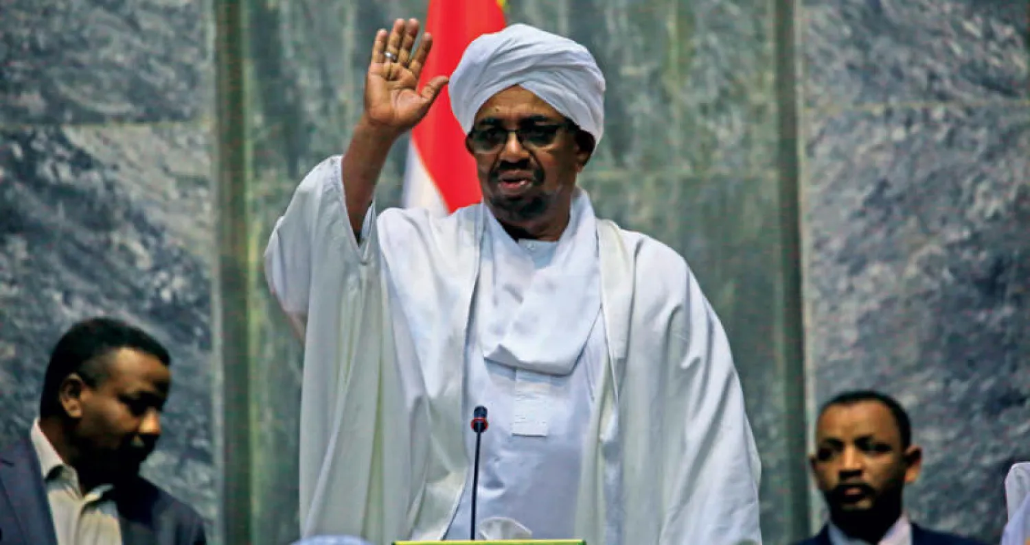 الرئيس عمر البشير متحدثاً أمام النواب في الخرطوم أمس (أ.ف.ب)