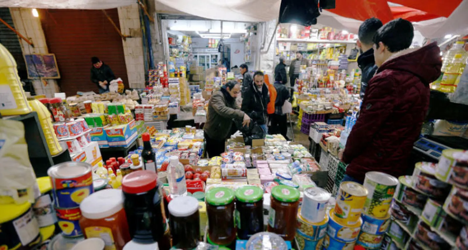 أحد اسواق الأغذية في العاصمة الاردنية عمان (رويترز)