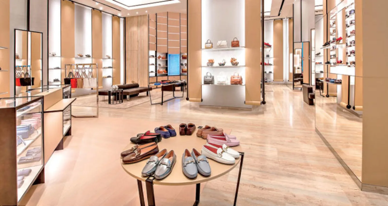 جانب من محل الدار الجديد في «دبي مول»