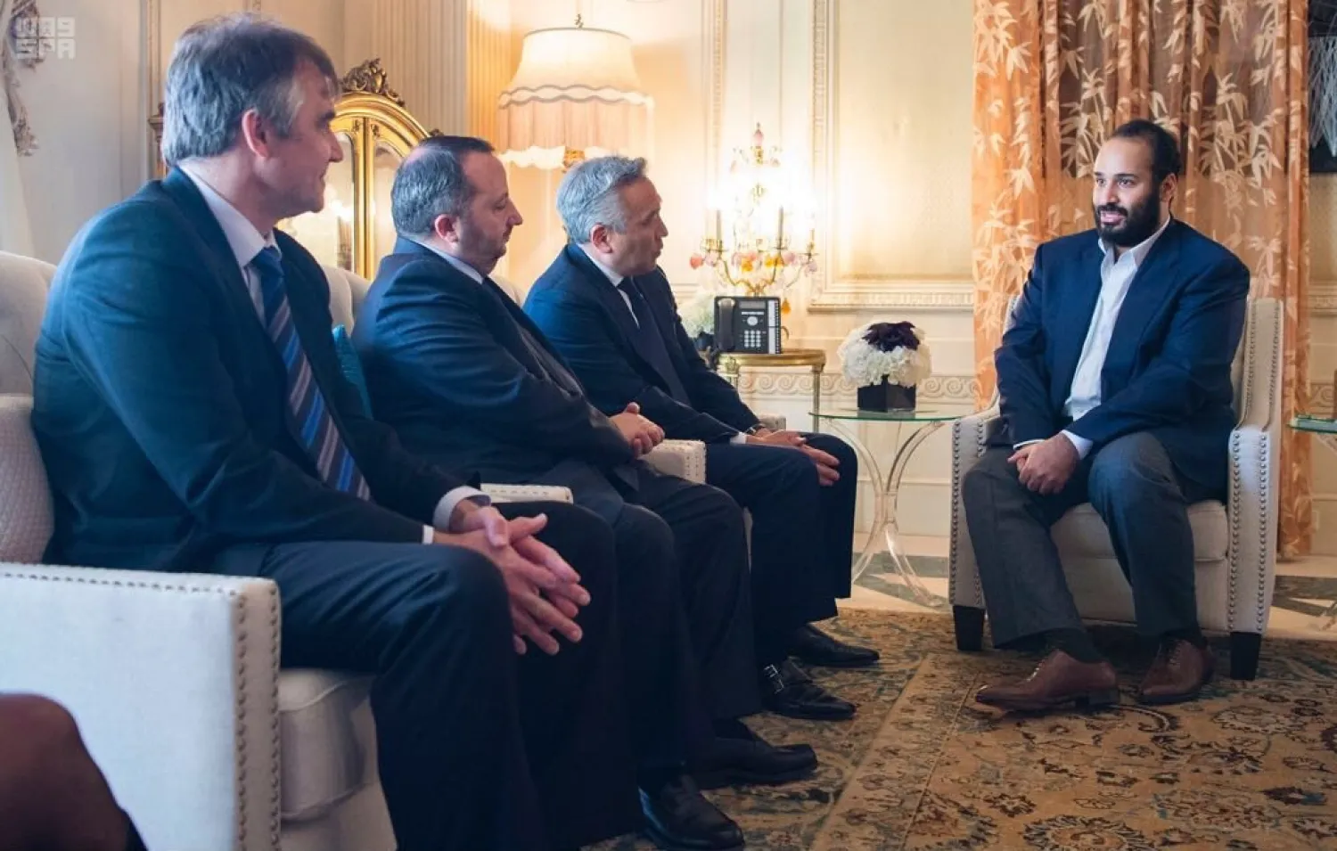 Saudi Crown Prince Mohammed bin Salman meets Warner Bros. Chairman Kevin Tsujihara in Los Angeles. (SPA)