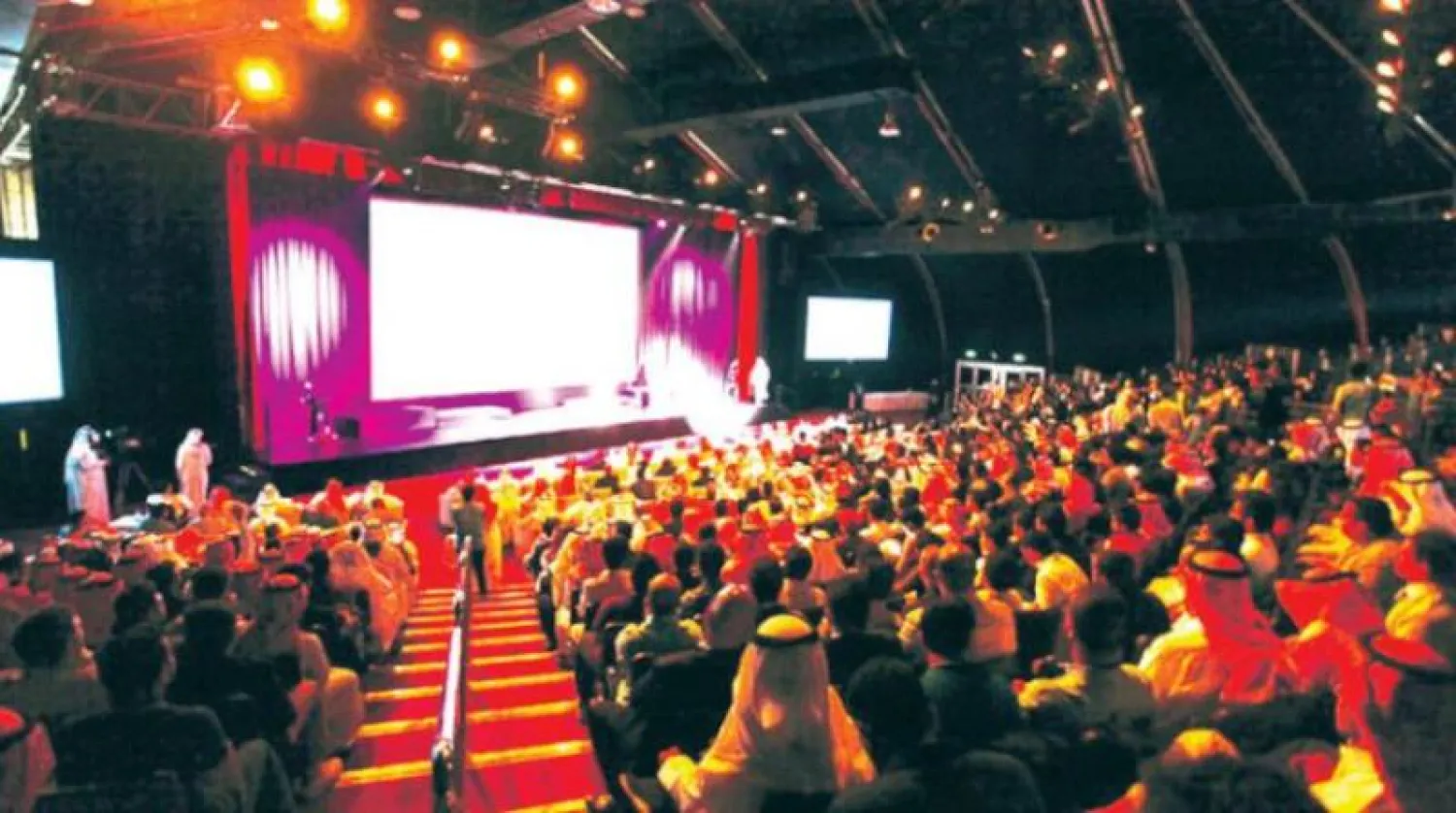 جانب من الحضور في أحد المهرجانات الثقافية السعودية خلال العام الماضي («الشرق الأوسط»)