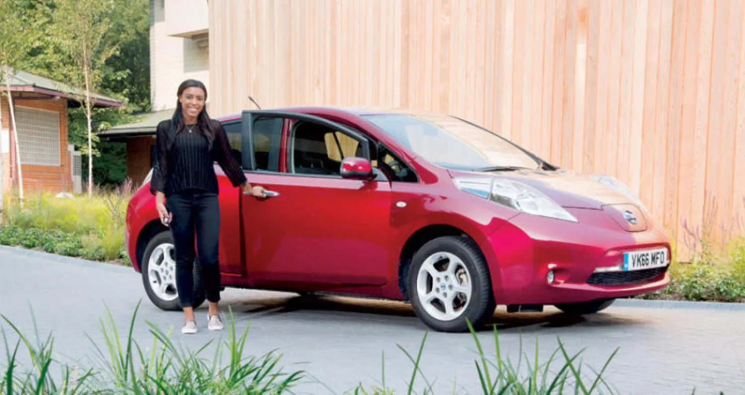 {نيسان ليف} الأكثر مبيعا بين السيارات الكهربائية