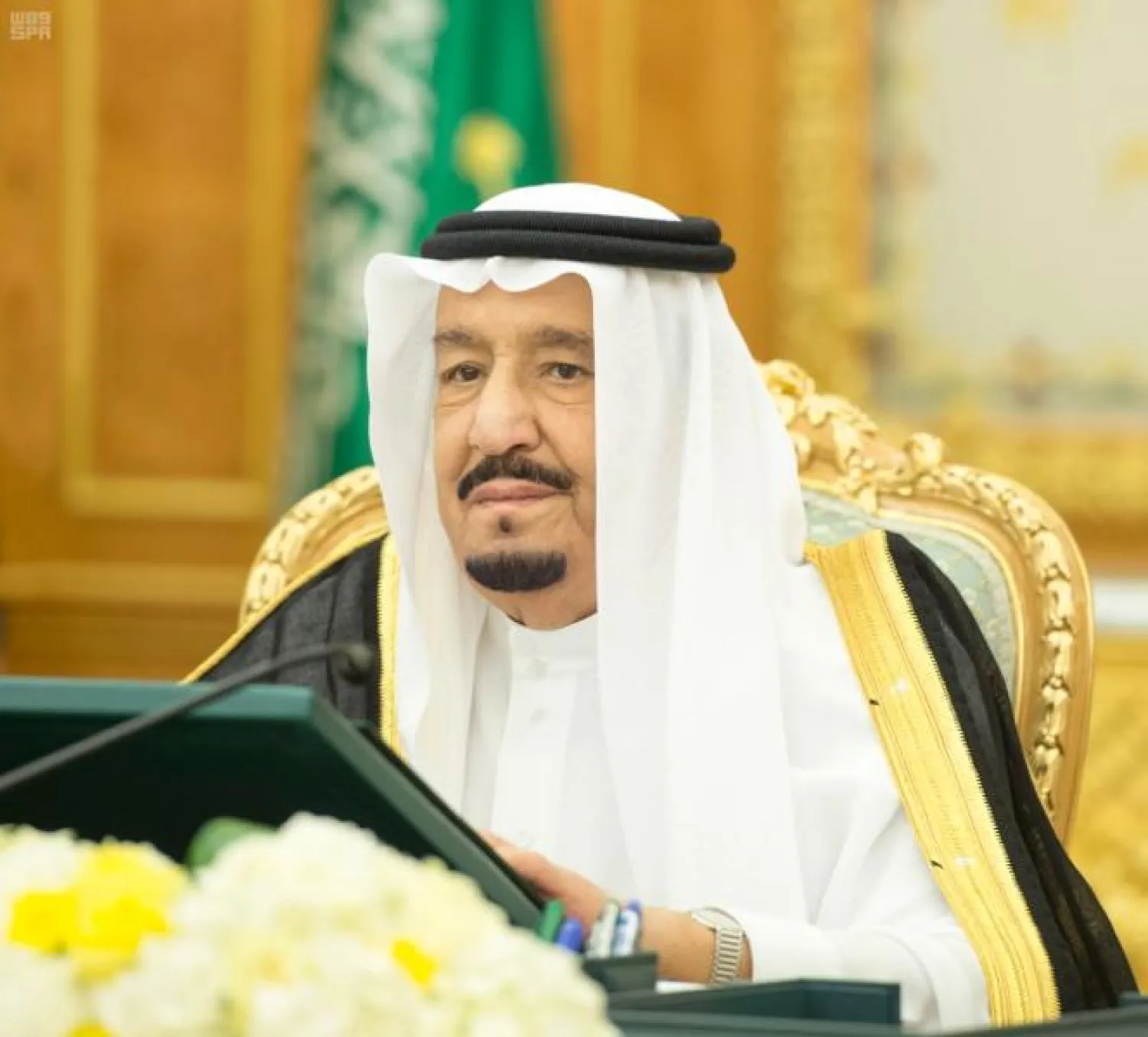 خادم الحرمين الشريفين خلال ترؤسه جلسة مجلس الوزراء (واس)