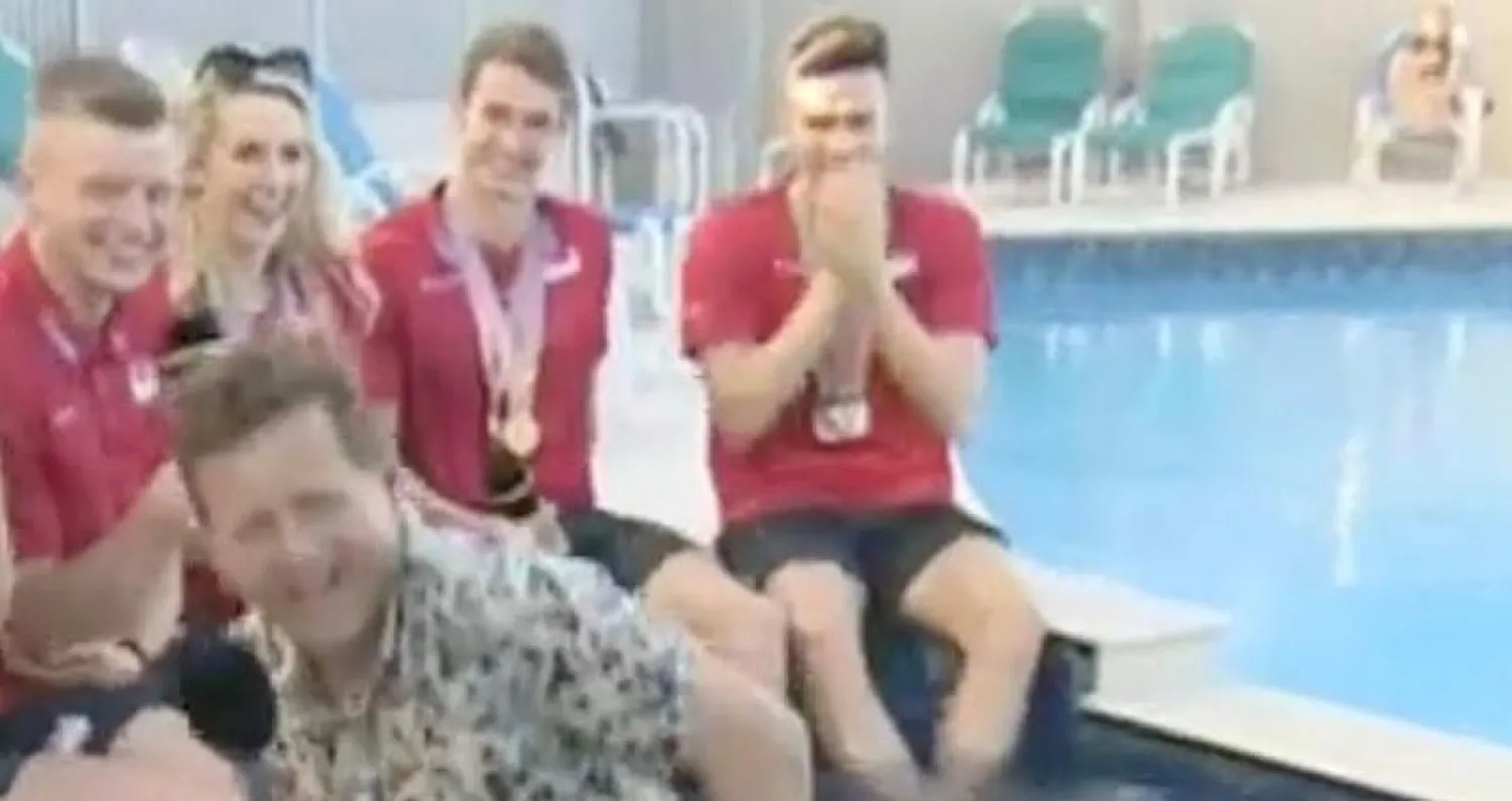 مايك بوشل بعد سقوطه